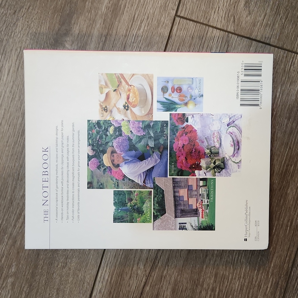 Summer Notebook by Carolyne Roehm - Picture 2 of 3